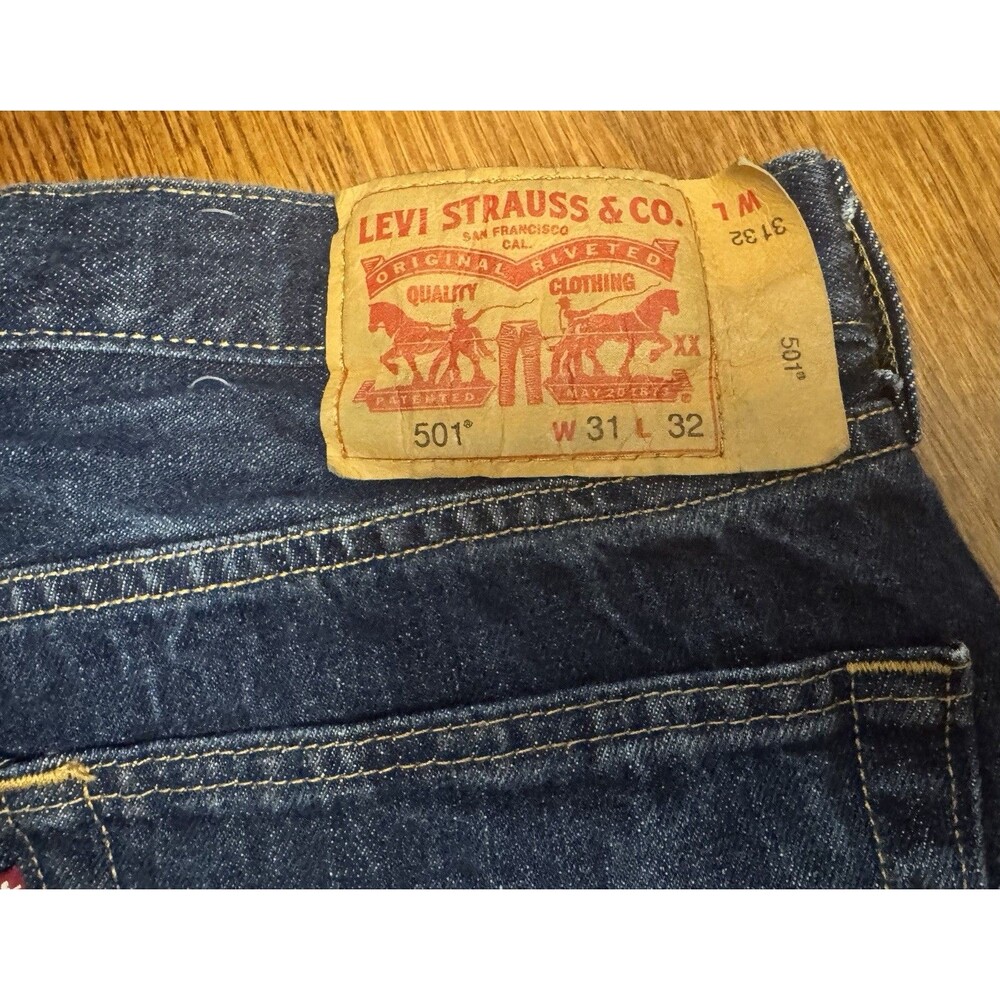 Levi's 501 Original Fit Jeans Men's W31 L32 Dark Wash Blue Denim Button Fly